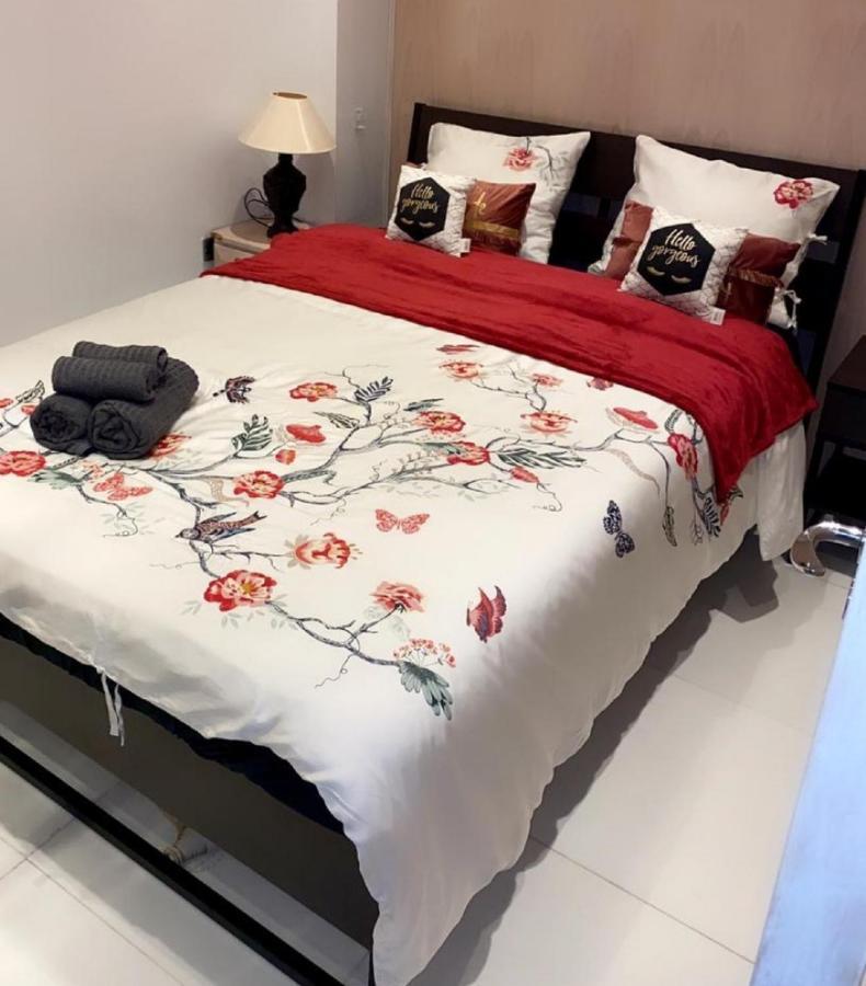 Larnaca Room, 50M To The Finikoudes Beach المظهر الخارجي الصورة